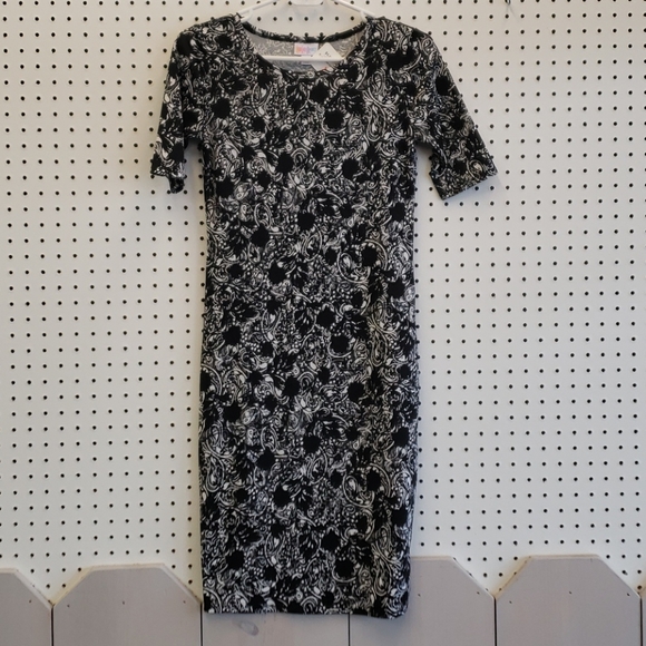 LuLaRoe Dresses & Skirts - LuLaRoe Julia